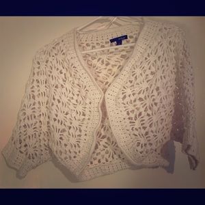 Crochet shrug white